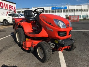 รถ4WD G261HD 70HP รถไถตัดหญ้ารถแทรกเตอร์ที่บำรุงรักษาต่ำพร้อมส่วนประกอบหลักของกระปุกเกียร์เครื่องยนต์ปั๊ม - Product Image 4