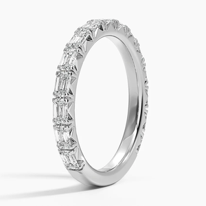 Bague éternelle de luxe en diamant taille émeraude pour femme |   Bague empilable en or blanc 14 carats pour anniversaire de mariage - Product Image 1