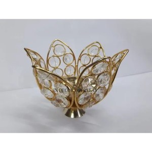 Fil de métal poli et brillant argenté le plus exigeant fait de fleurs Designer Look élégant Bougie perlée en cristal clair Fournitures votives - Product Image 2