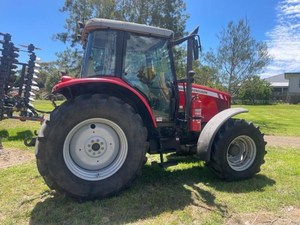 Massey Ferguson 7615 DYNA-VT Usado, Tractor Agrícola de Ruedas de 130 CV, Motor con Cojinete Central, Bomba de Engranajes, Caja de Cambios, AGCO POWER - Product Image 5