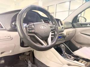 Voiture d'occasion fiable Hyundai Tucson Value 4 portes SUV AWD (1.6L 4 cylindres Turbo 7AM) 2018 - Product Image 3