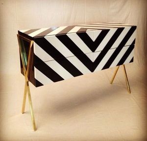 La incrustación de hueso implica la incrustación requerida diseños de lujo Mesa Gabinete Mesita de noche Mesa con incrustaciones de hueso Muebles de sala de estar de la India - Product Image 1