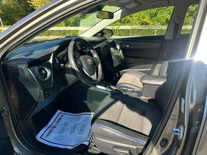 Usado cuidadosamente 2017 To-yo-ta Co_rolla XSE - Product Image 4