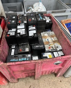 Débris de batterie au plomb bon marché en gros au prix d'usine - Product Image 1