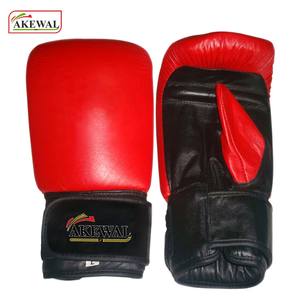 Guantes de boxeo de cuero de vaca unisex de alta calidad Tamaños personalizados Impermeables con empuñaduras para artes marciales-Precio al por mayor - Product Image 2