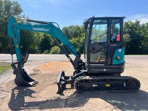 2024 pour Mini-excavatrice sur chenilles SWE35UF avec composants essentiels : Moteur, Pompe, Boîte de vitesses, Engrenage, PLC, Roulements Huade - Product Image 4