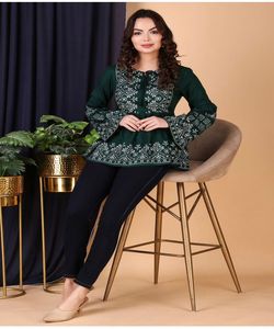 Dernière tenue quotidienne longue crêpe de coton rayonne avec broderie travail femmes indiennes portent Kurti Readymade meilleur prix en gros Alphanumero - Product Image 4