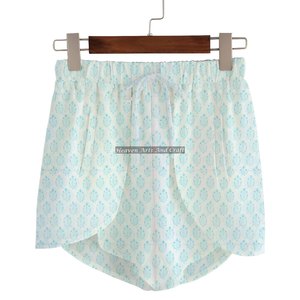 Shorts enveloppants pour femmes de haute qualité, imprimés floraux personnalisés, multicolores, taille élastique, 100% coton, doux et respirants - Product Image 4
