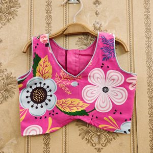 Conjunto de Lehenga Choli Moderno de Poliéster con Estampado Floral Rosa Brillante para Niñas de Shoryam Fashion, Ropa Étnica India y Pakistaní de Alta Calidad - Product Image 3