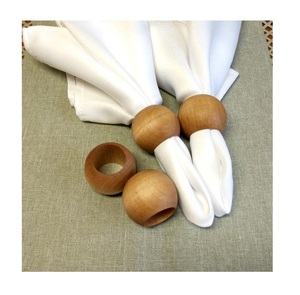 Rond de serviette en bois de décoration de table de conception fantaisie fabricant en gros anneau de serviette de mariage en bois d'acacia décor de table - Product Image 1