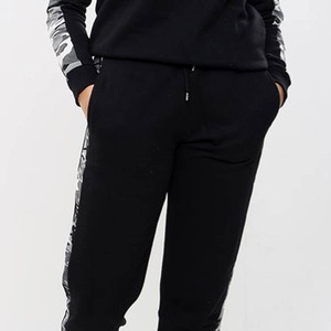 Conjunto de ropa de salón estampada para mujer de talla grande, chándal informal de dos piezas con Top estampado y pantalones para correr, ropa OEM al por mayor - Product Image 5
