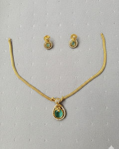 Conjunto de Collar y Pendientes Étnicos AD con Baño de Oro de Alto Brillo en Forma de Lágrima para Bodas, Compromisos y Fiestas para Mujeres - Product Image 3