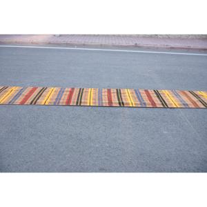 Alfombra Turca Vintage de 2.1x22.3 pies, Alfombra Kilim Marrón con Diseño Floral - Product Image 3