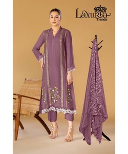 Georgette ชุดเย็บปักถักร้อยที่น่าสนใจ wotk lehenag ด้านบนที่มีสีแดง - Product Image 6