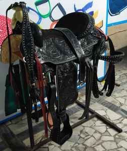 Conjunto completo de sillín occidental de cuero de alta calidad, suministros ecuestres, tachuela de sillín occidental icónica Similar - Product Image 6