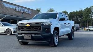 Vente en gros de voitures d'occasion 2023 Chevrolet Colorado Work Truck 4x2 Work Truck 4 portes Crew Cab 5 pi. SB - Product Image 4
