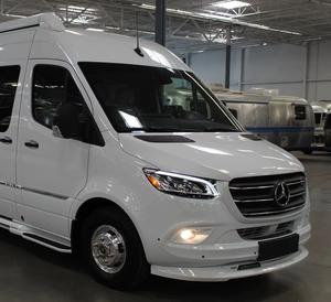 รถบ้านมือสองคุณภาพสูง WDAPF4CD3E5905591 เกรดอุตสาหกรรม ปี 2015 รุ่น CS Class B เครื่องยนต์ดีเซล พร้อมครัวครบชุดและพื้นที่นอน - Product Image 1