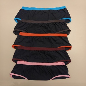 Ropa interior de algodón 100% para mujer, bragas tejidas con estilo de tiro medio con logotipo personalizado, precio bajo, patrón sólido teñido liso en la cintura - Product Image 3