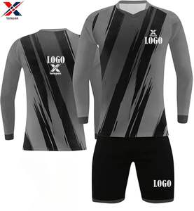 Ensemble de maillots de football d'équipe 100% polyester léger confortable à séchage rapide respirant personnalisable Maillot de sport unisexe Adultes - Product Image 1