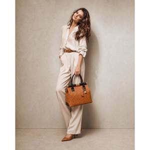 Sac à main structuré de luxe avec deux sangles en cuir d'autruche véritable - Fabriqué en Italie - Capacité jusqu'à 1L - Art. 26141 - Product Image 2