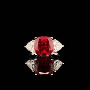 Anillo de rubí cultivado en laboratorio elegante de alta calidad en oro blanco de 14 quilates, joyería de declaración de piedra roja de 5,34 quilates para mujeres, Ideal para regalar - Product Image 1