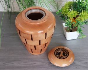 Urnas de cremación para adultos de madera para cenizas Árbol Tallado Tapa roscada Urna funeraria para cenizas humanas Mascota - Product Image 3