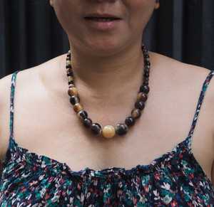 Collar de cuerno de búfalo de alta calidad, collar de cuerno Natural de Color miel ámbar, joyería de cuerno de búfalo para mujer, moda - Product Image 2