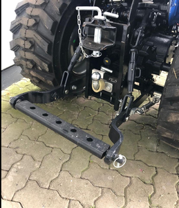 Tractor de Ruedas Solis de 25 HP, Azul, Compacto, para Agricultura, con Interruptor Lateral y Luz de Advertencia - Product Image 4