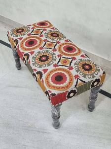 Banc en bois pliable rembourré brodé de style indien traditionnel artisanal pour le salon, la chambre et l'hôtel - Product Image 2