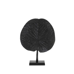 Ornement de sculpture de feuille de bétel en métal enduit de poudre noire Statue de sculpture de bureau de luxe pour le bureau et la chambre à coucher - Product Image 1