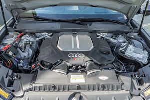 2023 RS6 Avant V8 biturbo de 591 hp, paquetes Executive y Carbon Optic, sin modificar - Product Image 5