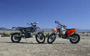 Moto tout-terrain GPXs TSE250 224cc à deux temps - Nouvelle en stock, à vendre - Product Image 2