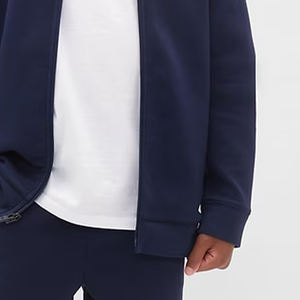 Sudadera con Capucha para Niños, Moderna y Elegante, con Mangas Largas y Cremallera, para Clima Frío, con Diseño de Logotipo Personalizable para un Estilo Sólido - Product Image 4