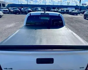 2023 Toyota Tacoma SR5 4x4รถบรรทุก - Product Image 6