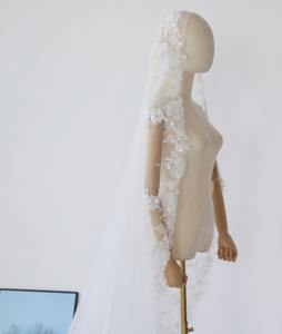 बेडेड पुष्प फीता मैण्टिला घूंघट के साथ पुरानी ट्रिम शादी के घूंघट के साथ कंघी भव्य चर्च लंबे मैण्टिला ब्राइडल फीता घूंघट - Product Image 6