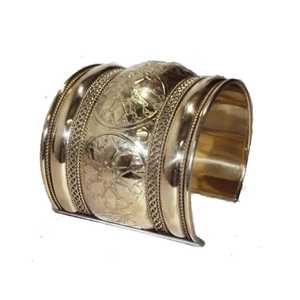 Elegante brazalete de latón de alta moda para mujer Accesorio de moda con diseño de piedra con cuentas - Product Image 4