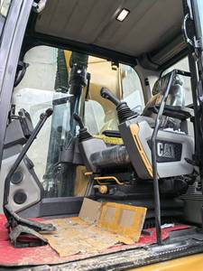 รถขุดตีนตะขาบมือสอง Caterpillar 320 ของแท้จากญี่ปุ่น 20 ตัน รถขุดตีนตะขาบใช้แล้ว cat320 323 320gc เครื่องยนต์ c7.1 มีสินค้าในสต็อก - Product Image 2