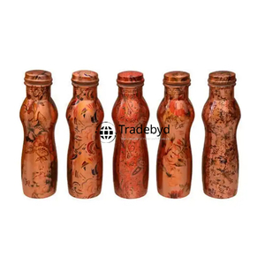 Bouteille ayurvédique en cuivre pour des pratiques de bien-être classiques magnifiquement conçue pour une hydratation et un équilibre naturels Tradebyd - Product Image 5