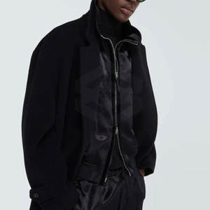 Chaqueta Bomber de satén Street Style reina en esta icónica chaqueta Bomber de satén - Product Image 2