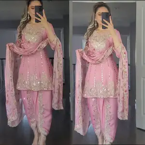 Einzigartiger schöner Sommer, der neues Designer Party Wear Look Top ,Dhoti Salwar und Dupatta startet