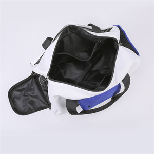 Sac de sport avec poche humide - Product Image 4