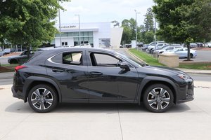 SUV 2024 d'occasion, noir, traction avant, avec sièges en cuir, conduite à droite/à gauche, importation européenne de premier choix, véhicule d'occasion à vendre - Product Image 4