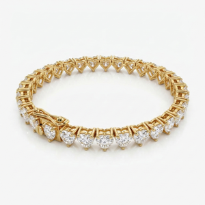 Bracelet tennis en moissanite taille cœur en or 9 carats, design élégant et chic pour femme - Product Image 1