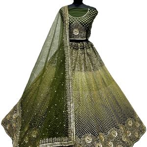 Nouvelle Lehenga Choli de mariée traditionnelle exclusive en tulle semi-cousue avec des paillettes brodées pour les fêtes, vente en gros - Product Image 1
