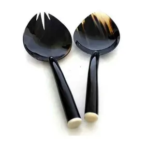 Paire de cuillères en corne de buffle sculptées de luxe Ustensiles de cuisine et de service pour la maison pour repose-cuillères et pinces à casseroles - Product Image 3