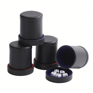Vaso Mezclador de Dados Cuadrado de Cuero PU Ecológico Hecho a Mano con Logotipo Personalizado, Vaso de Casino Silencioso con Forro de Terciopelo para Juegos de Mesa - Product Image 4