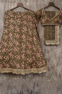 Alta demanda Lehenga Choli indio con Dupatta pesado para boda y uso de brida disponible a precios al por mayor de La India - Product Image 4