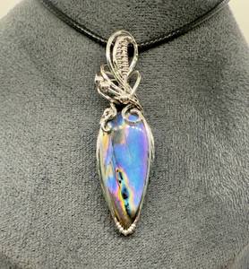 Pendentif en fil de labradorite arc-en-ciel en argent sterling fait à la main avec pierre précieuse de haute qualité - Product Image 4