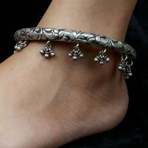 Tobillera de Plata 925, Estilo Noor Chitai Phool Pati, Chapada en Oro, con Diamantes y Perlas, Diseño Lindo, Religiosa Cristiana - Product Image 2