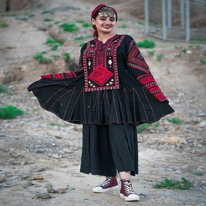 ชุดเดรสแขนยาวสไตล์อัฟกานิสถานสำหรับผู้หญิงชุดเดรสมีซิปเย็บปะติดลูกไม้ระบายอากาศได้โลโก้ออกแบบได้ตามต้องการ - Product Image 5